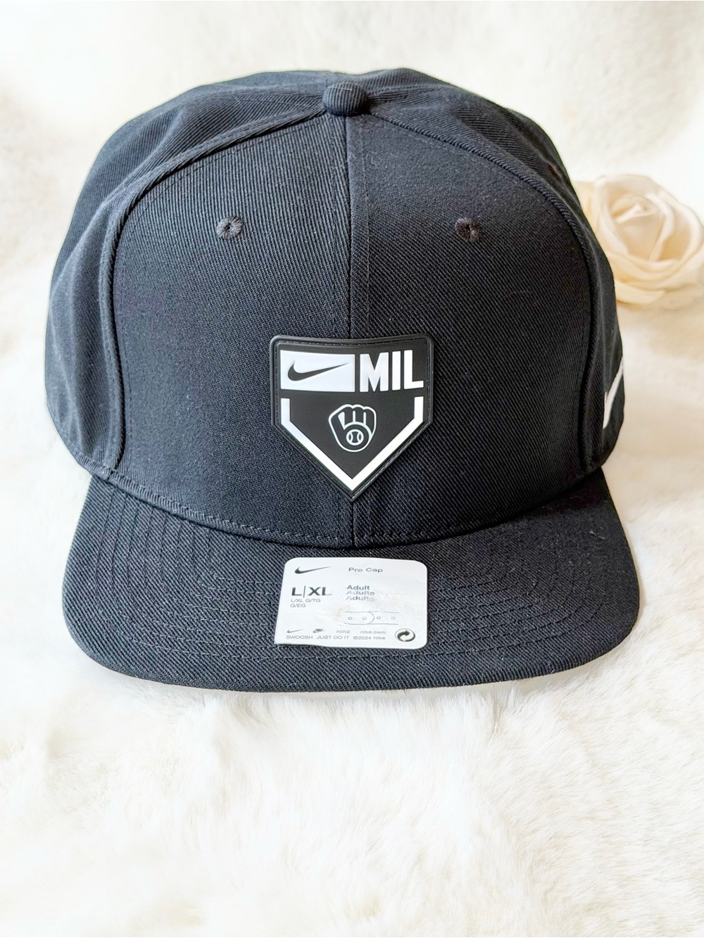Nike Black MIL Baseball Snapback Hat